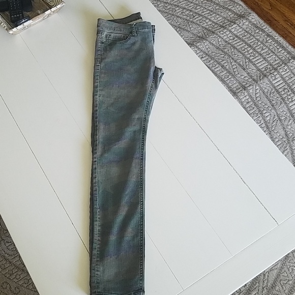 BDG cigarette ankle mid rise jeans. Size 27 - Picture 3 of 8